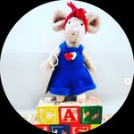 Caroline Devine - @cazkitsch - Instagram
