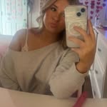 Caroline Flora - @carolineflora11 - Instagram