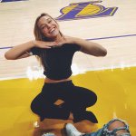 Bea Caroline Aniston Garfield - @beaparkerg - Instagram
