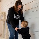 Caroline Kyle Menzia - @bugs_mama143 - Instagram