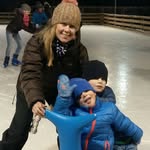 Caroline Lange - @hugoandjuliusmama - Instagram
