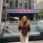 Caroline Larsen - @cjlarsen.swims - Instagram