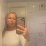 Caroline Larsen - @carolinehlarsen - Instagram