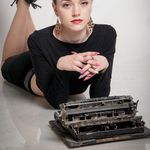 caroline leach - @carolineleach47 - Instagram