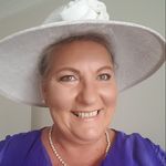 Caroline Leach - @carolineleach67 - Instagram