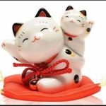Lucky cat - @carolineleungkl - Instagram