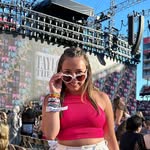 Caroline Lowry - @carolinelowry08 - Instagram