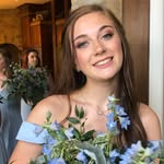 Caroline Pelton - @carolines_closet3403 - Instagram