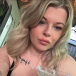 Caroline Brown - @carolinepigg88 - Instagram