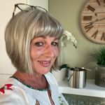 Caroline Reeves - @reeves.caroline - Instagram