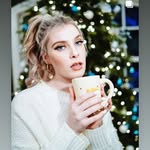 Hannah - @caroline_roman_fan - Instagram