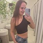 Ana Caroline Schwartz - @anacarolineschwartz12 - Instagram