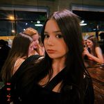 Carolineschwartz - @caroline.schwartzzz - Instagram