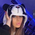 Caroline Whitehead - @cmakeup.x - Instagram