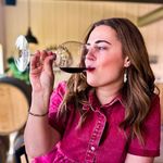Caroline - @caroline.and.wine - Instagram