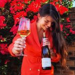 🍷Caroline - Wine reviewer & adventurer🍇 - @levindechezelle - Instagram