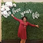 Carolyn Bernard - @carolynbernard81 - Instagram