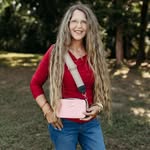 Carolyn Hammock - @neuronut35 - Instagram