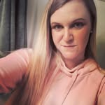 CarolynEarhart - @carolynjayne87 - Instagram