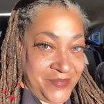 Carolyn Perry - @mommabearxoxo_ - Instagram