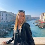Carolyn Waters - @caro.in.flo - Instagram