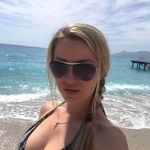 Carrie Baxter - @carriebaxterrho - Instagram