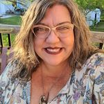 Carrie Bear - @thelovelightchateau - Instagram