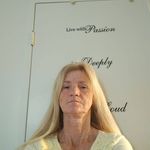 Carrie Collins - @carrie.collins.963 - Instagram