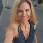 Carrie Hope - @carriehopeandlight - Instagram