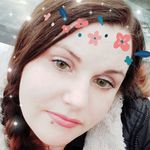 Carrie Lyons - @carrie.lyons.83 - Instagram