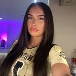 𝐂𝐀𝐑𝐑𝐈𝐄 𝐌𝐀𝐄 - @carriehennon - Instagram