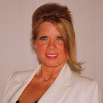 Carrie Huckins - @smileyrealtorcarrie - Instagram