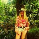 Carrie Styles - @carriestyles82 - Instagram