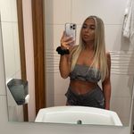 @carriewilloughby - Instagram