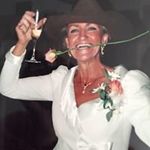 Cindy Carson - @momcarson - Instagram