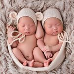 Casey & Carson - @jellybeantwinnies - Instagram