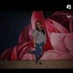 @casey_comer - Instagram