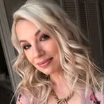 Casey Lovelace - @casmakeup - Instagram
