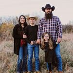 Casey Oakes - @oakeswife - Instagram