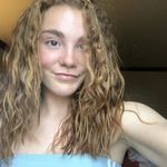 Casey O’Connor - @vivaciousvans - Instagram