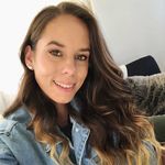 Case Base Smiley Face 🙋🏽‍♀️ - @casey.lee27 - Instagram