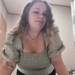 Casey Stamps - @golden_piggies - Instagram