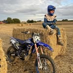 Casper Rose - Facebook