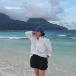 Cassandra Aaron - @krayssandra - Instagram