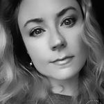 Cassandra Gregory - @averagjane12 - Instagram