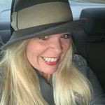 Cassandra Lambert - @twincass - Instagram