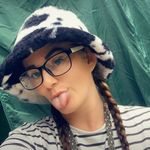 Cassie Parnell (Parris) - @cassandra_parnell93 - Instagram