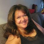 Catherine Beckett - @catmanicuristcreative - Instagram