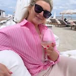 Jennifer Catherine Burden - @jenniferburden11 - Instagram