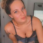 Catherine Burris - @catherineburris89 - Instagram